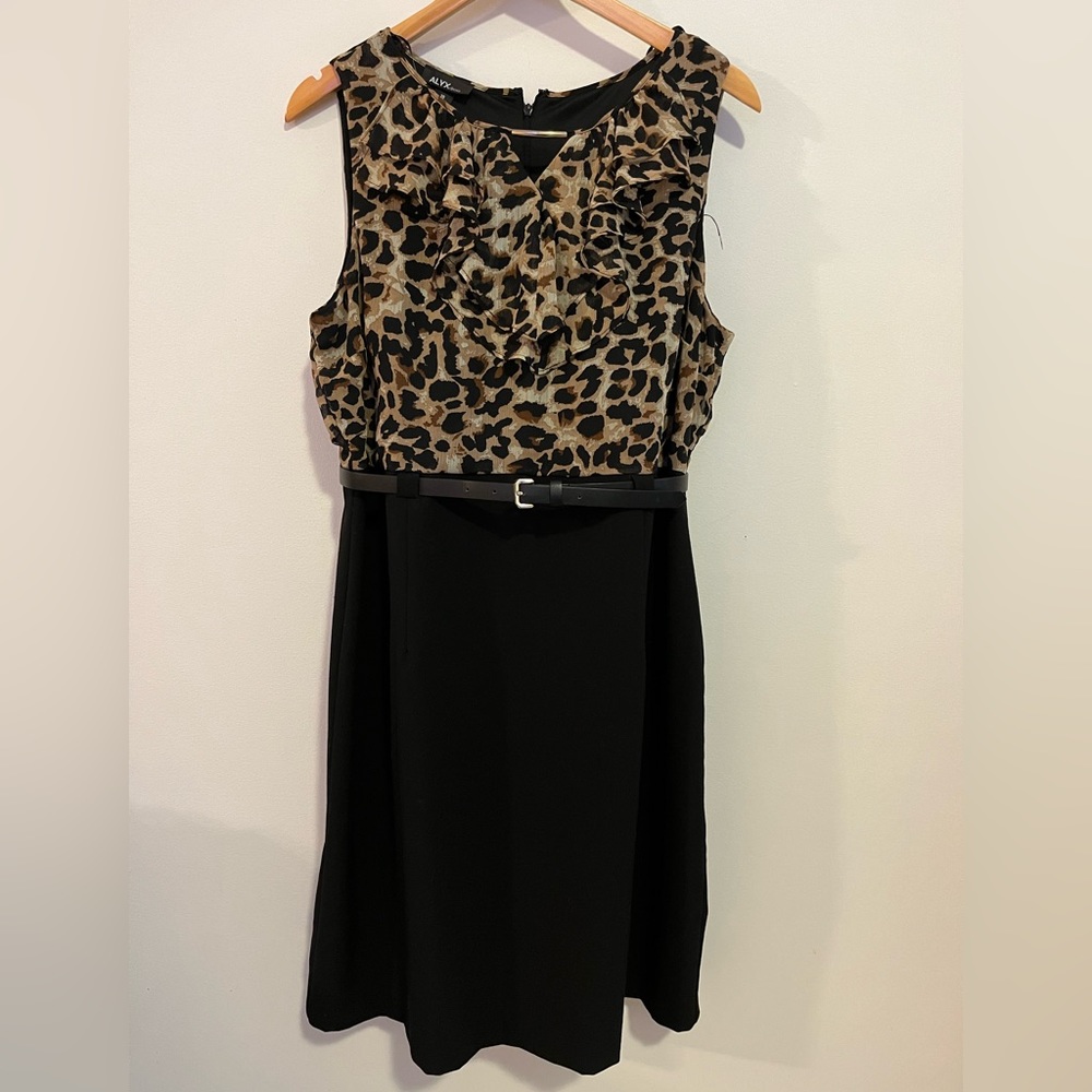 🌷ALIX Elegant dress 👗sleeveless cheetah print